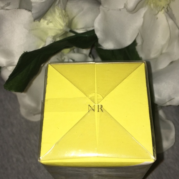 Nina Ricci - Picture 2 of 4